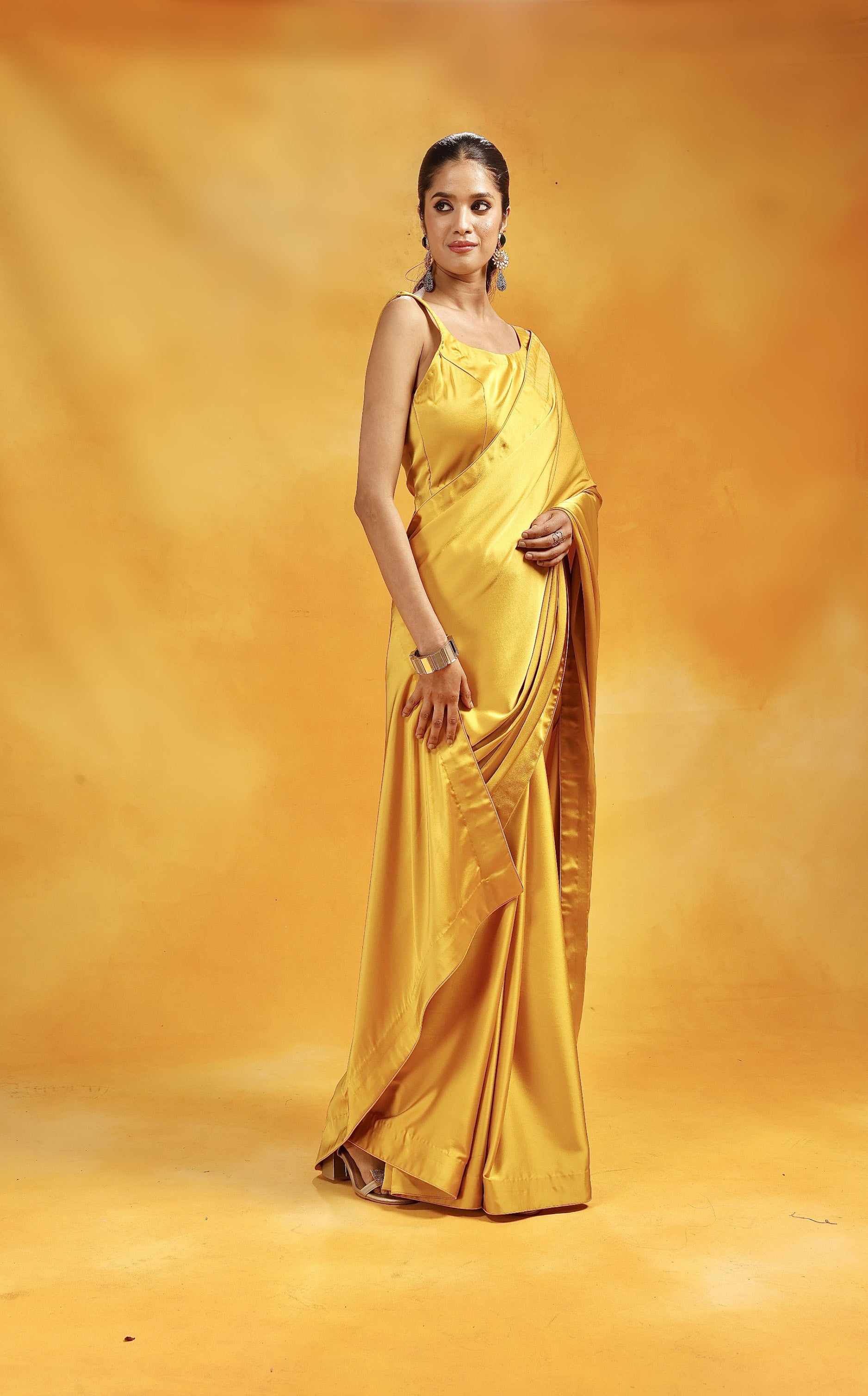 Zafran Noor Saree